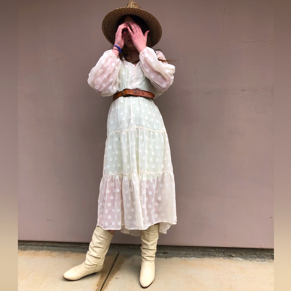 Airy Fairy 🧚‍♀️ Boho Dress. By Moon River. Size Large.